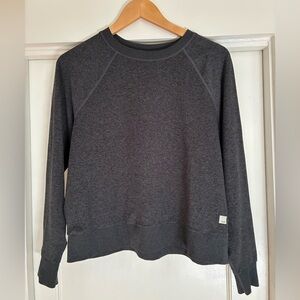 Vuori Women’s Long sleeve Halo Crew Charcoal Heather Crewneck Sweater-S